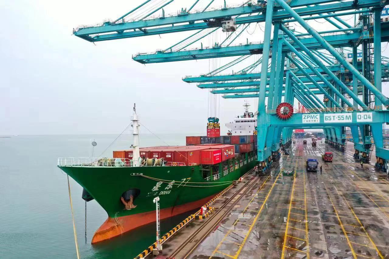 河北沧州：黄骅港首条外贸集装箱航线开航