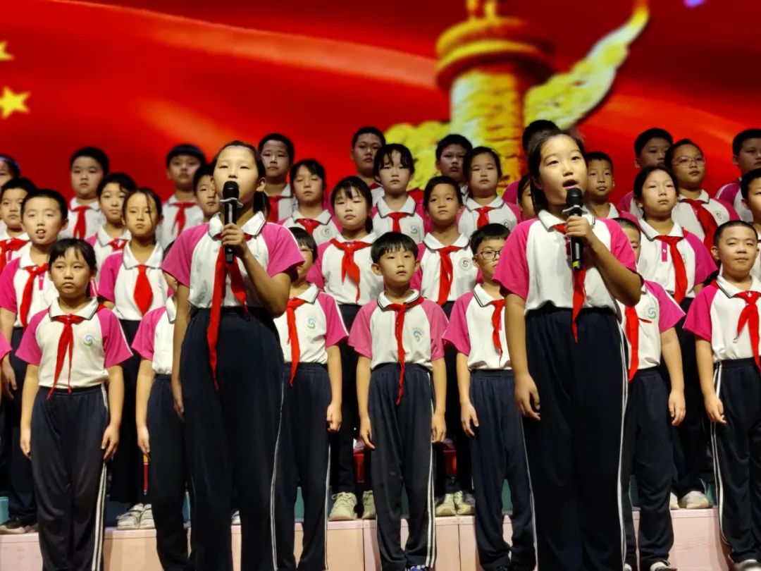 米乐M6在线登录官网：唱红歌 感党恩 颂祖国——安平县第三实验小学红歌合唱比赛活动(图3)